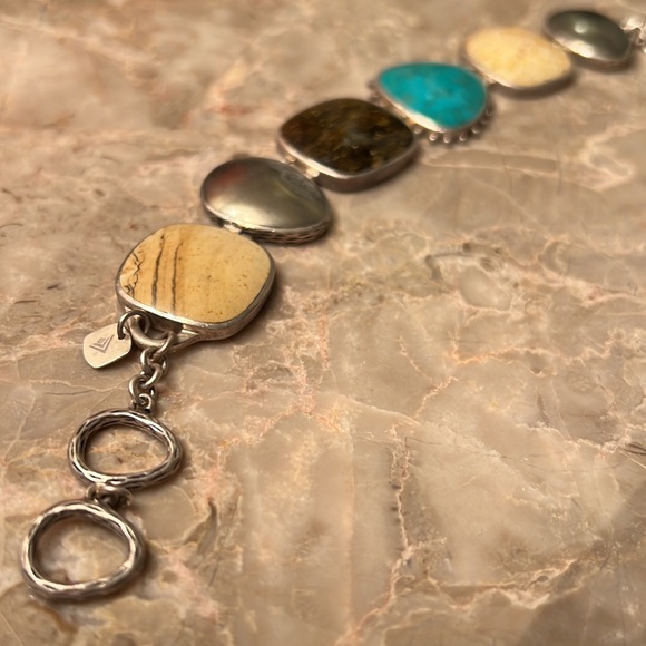 Silpada bracelet with toggle closure - Picture 2 of 5